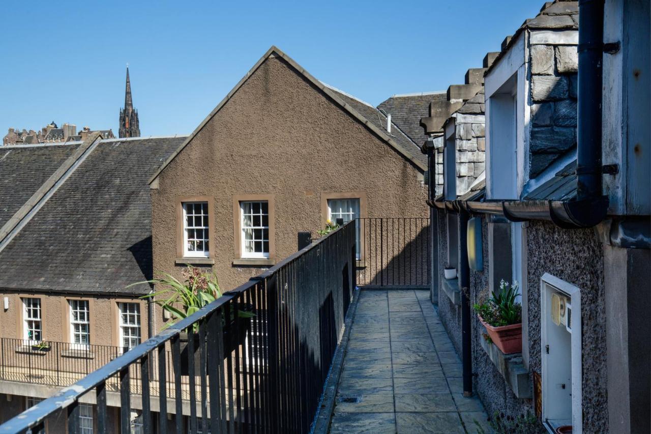 Modern Grassmarket Apartment Edinburgh Eksteriør billede