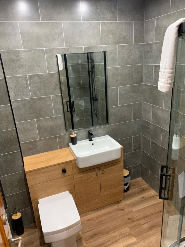 Modern Grassmarket Apartment Edinburgh Eksteriør billede