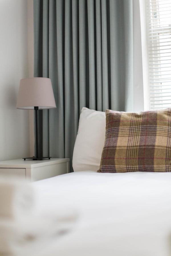 Modern Grassmarket Apartment Edinburgh Eksteriør billede