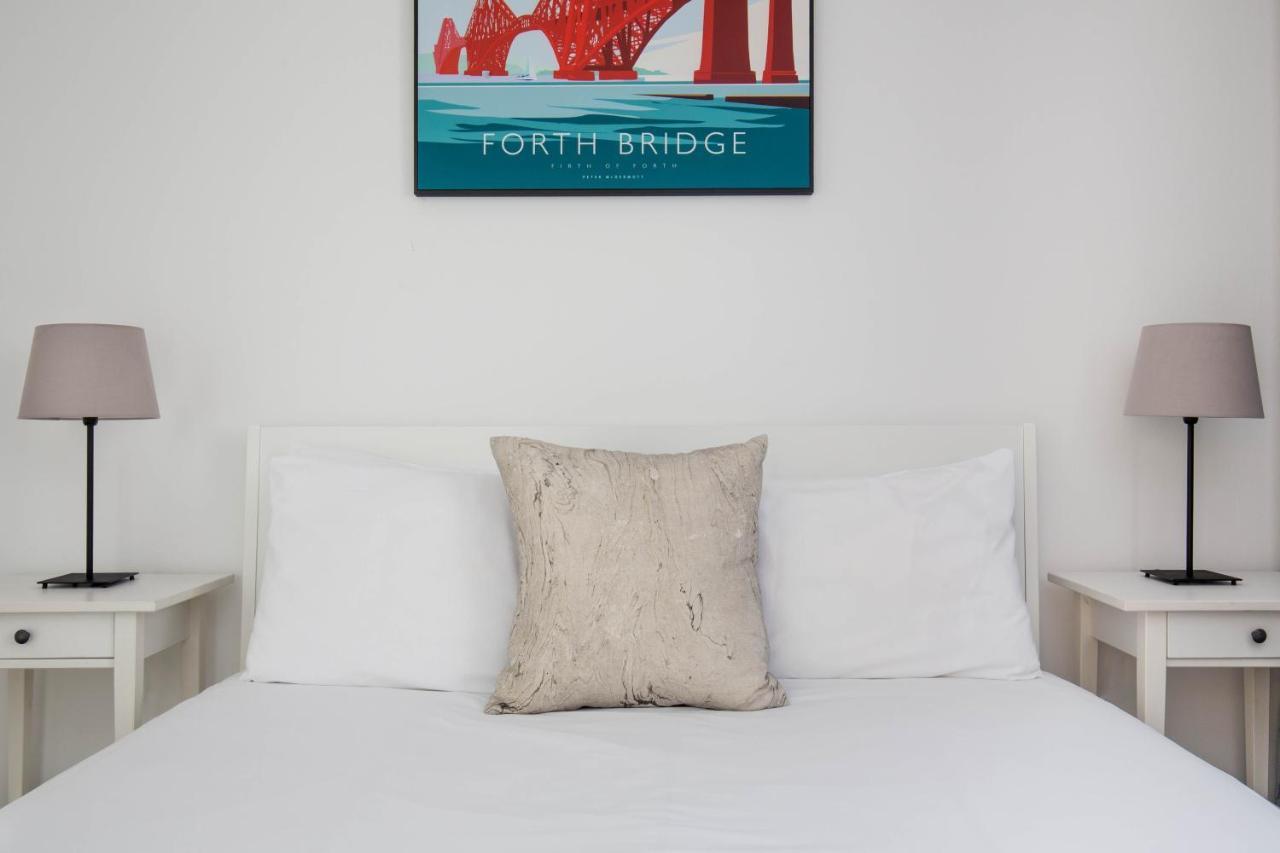 Modern Grassmarket Apartment Edinburgh Eksteriør billede