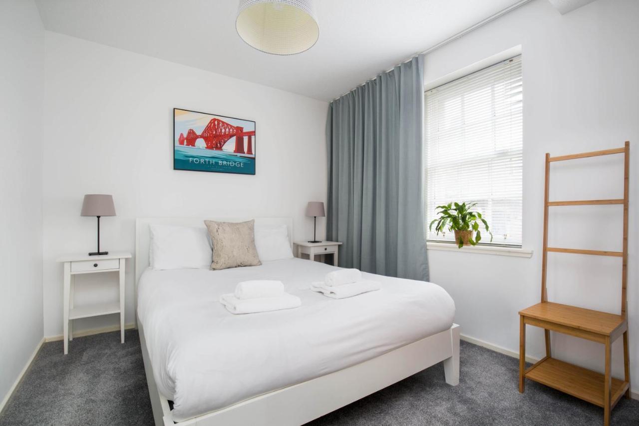 Modern Grassmarket Apartment Edinburgh Eksteriør billede